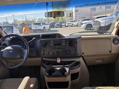 White 2011 Ford E350 Super Duty XLT