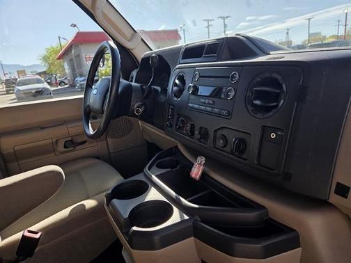 White 2011 Ford E350 Super Duty XLT