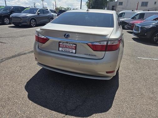 2014 Lexus ES 300h Base