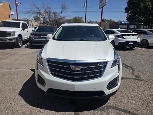 White 2019 Cadillac XT5 Luxury