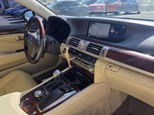 2015 Lexus LS 460 