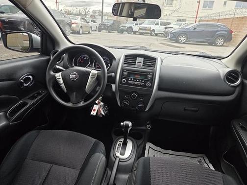 2017 Nissan Versa 1.6 SV
