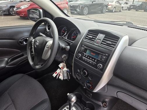 2017 Nissan Versa 1.6 SV