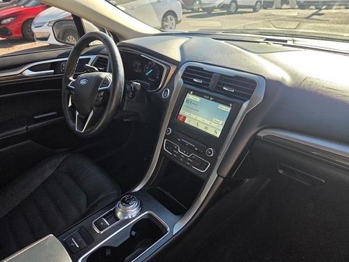 2018 Ford Fusion Hybrid SE