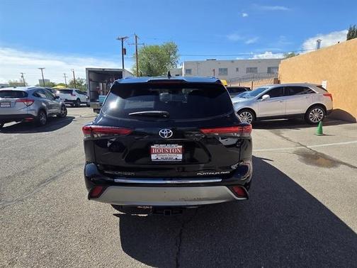 Black 2021 Toyota Highlander Platinum