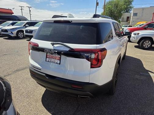 White 2023 GMC Acadia SLE
