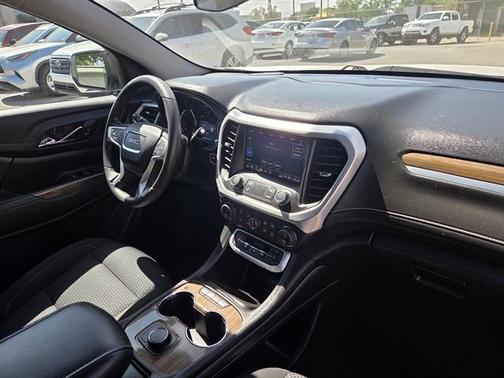 White 2023 GMC Acadia SLE