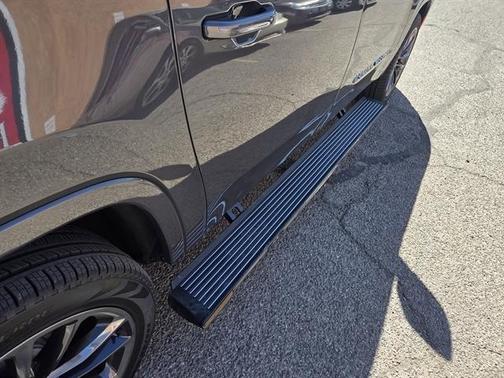 2025 Jeep Grand Wagoneer L Series II