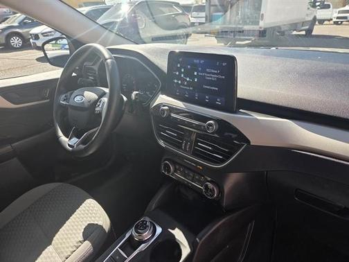 Gray 2022 Ford Escape SE