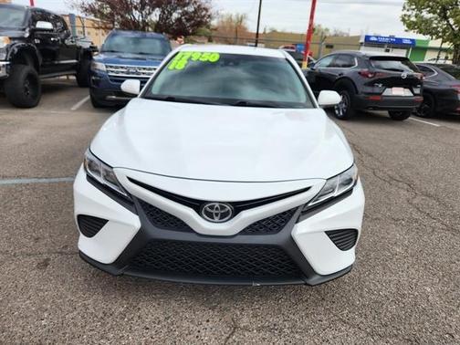 2018 Toyota Camry SE