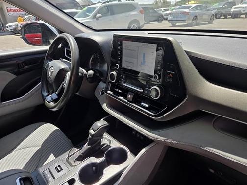 Silver 2021 Toyota Highlander L