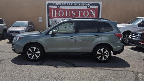Jasmine Green Metallic 2018 Subaru Forester 2.5i Premium