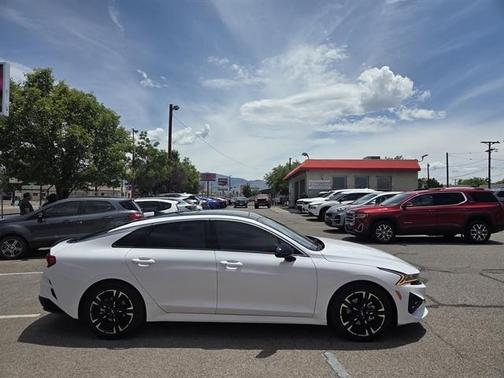 2023 Kia K5 GT-Line
