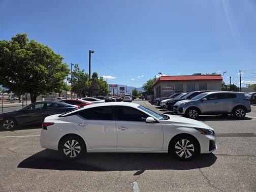 White 2023 Nissan Altima 2.5 S