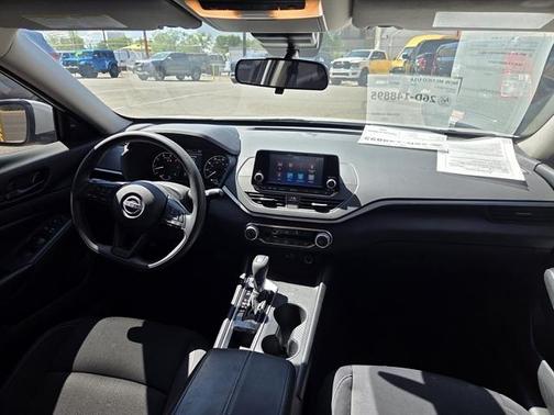 White 2023 Nissan Altima 2.5 S