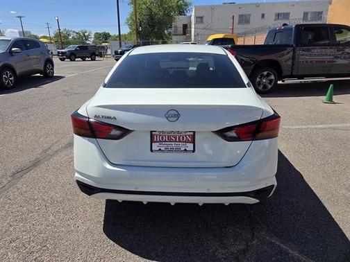 White 2023 Nissan Altima 2.5 S