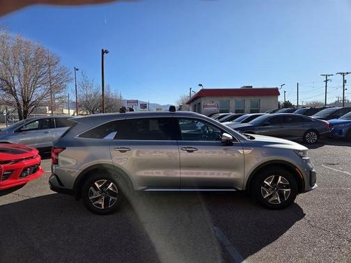 2022 Kia Sorento Hybrid S