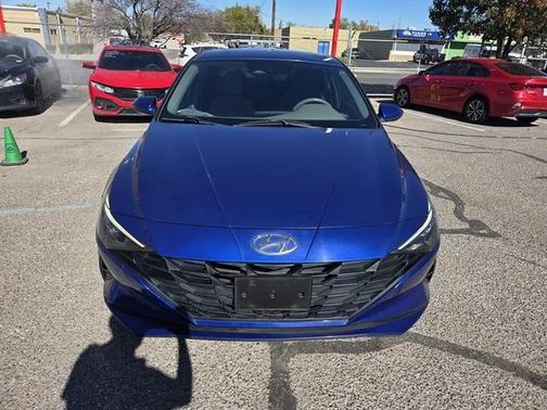 2021 Hyundai ELANTRA SEL
