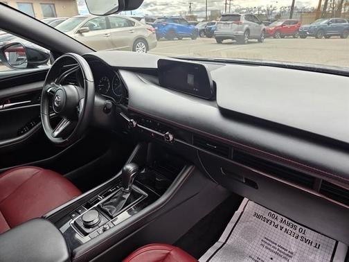 2024 Mazda Mazda3 2.5 S Carbon Edition