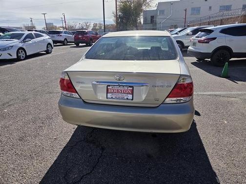 2005 Toyota Camry XLE