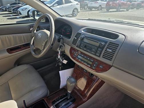 2005 Toyota Camry XLE
