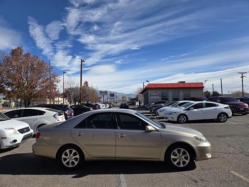 2005 Toyota Camry XLE