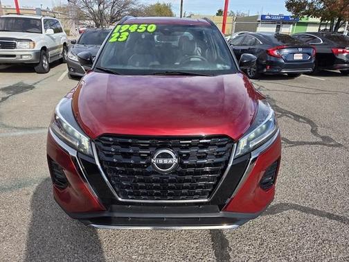 2023 Nissan Kicks SR