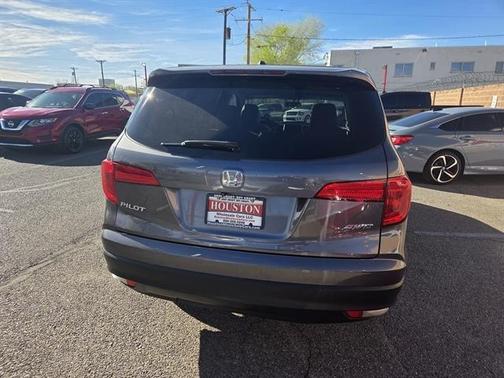 Silver 2018 Honda Pilot EX