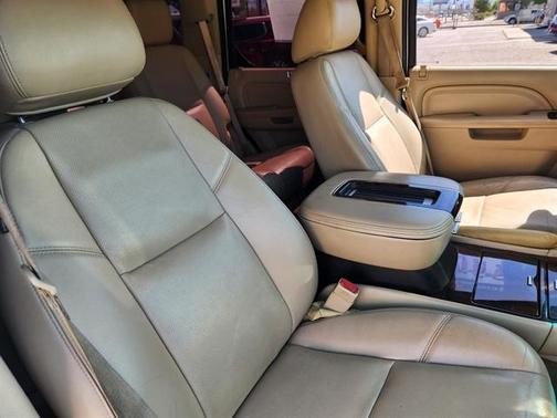 2013 Cadillac Escalade Luxury