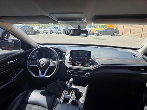 Silver 2022 Nissan Altima 2.5 SR