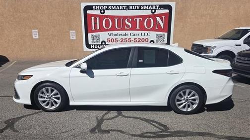 White 2022 Toyota Camry LE
