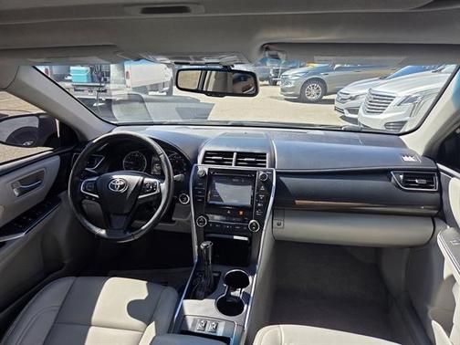 2016 Toyota Camry XLE