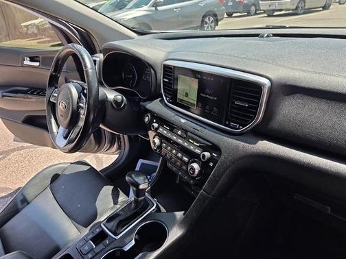 2022 Kia Sportage EX