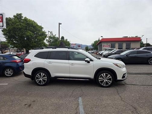 Crystal White Pearl 2019 Subaru Ascent Limited 7-Passenger