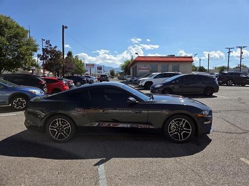 2022 Ford Mustang EcoBoost Premium