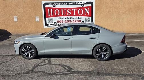 2025 Volvo S60 B5 Plus