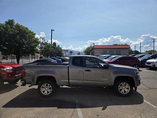 Gray 2018 Chevrolet Colorado WT