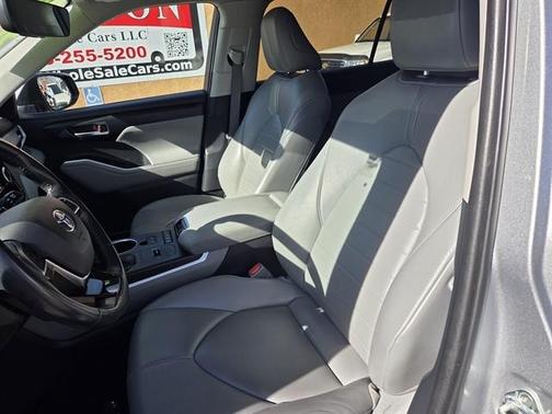 2021 Toyota Highlander Hybrid XLE