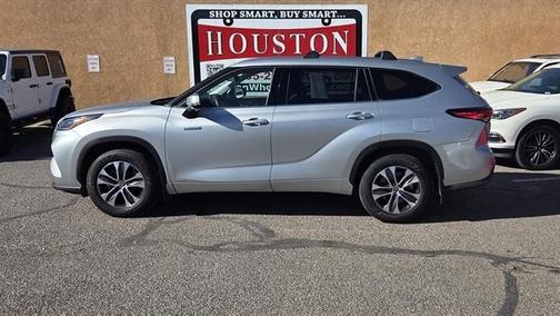 2021 Toyota Highlander Hybrid XLE