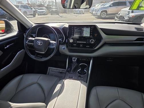 2021 Toyota Highlander Hybrid XLE