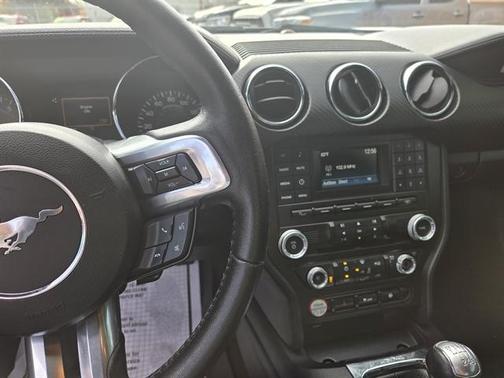 2016 Ford Mustang V6