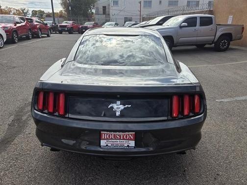 2016 Ford Mustang V6