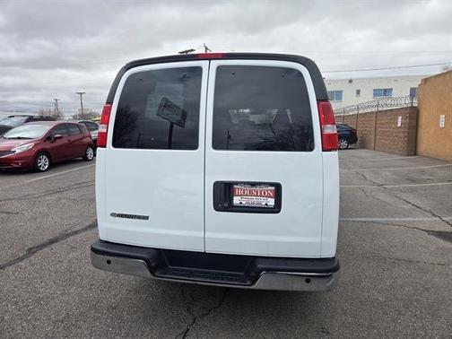 2023 Chevrolet Express 3500 LT