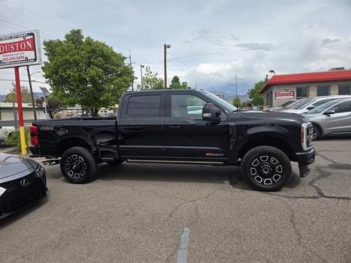 Agate Black Metallic 2026 Ford F-250 Platinum