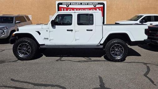 White 2020 Jeep Gladiator Overland