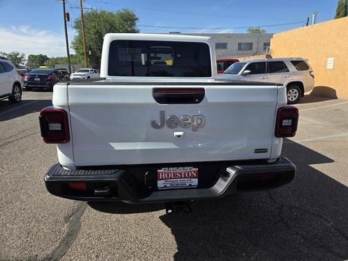 White 2020 Jeep Gladiator Overland
