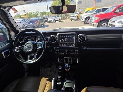 White 2020 Jeep Gladiator Overland