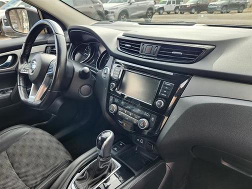 2020 Nissan Rogue Sport SV