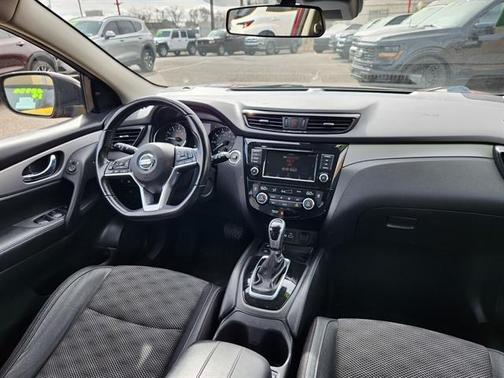 2020 Nissan Rogue Sport SV