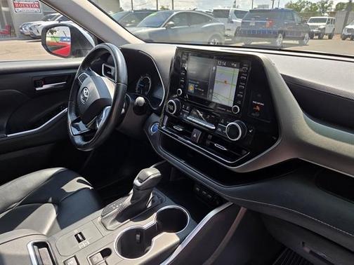 2021 Toyota Highlander Hybrid XLE
